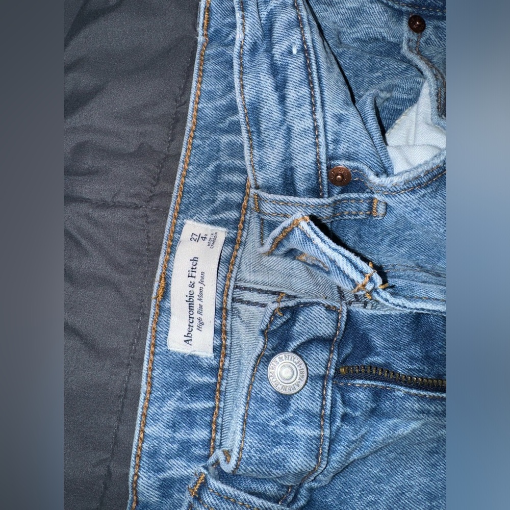 jeans - Picture 3 of 3